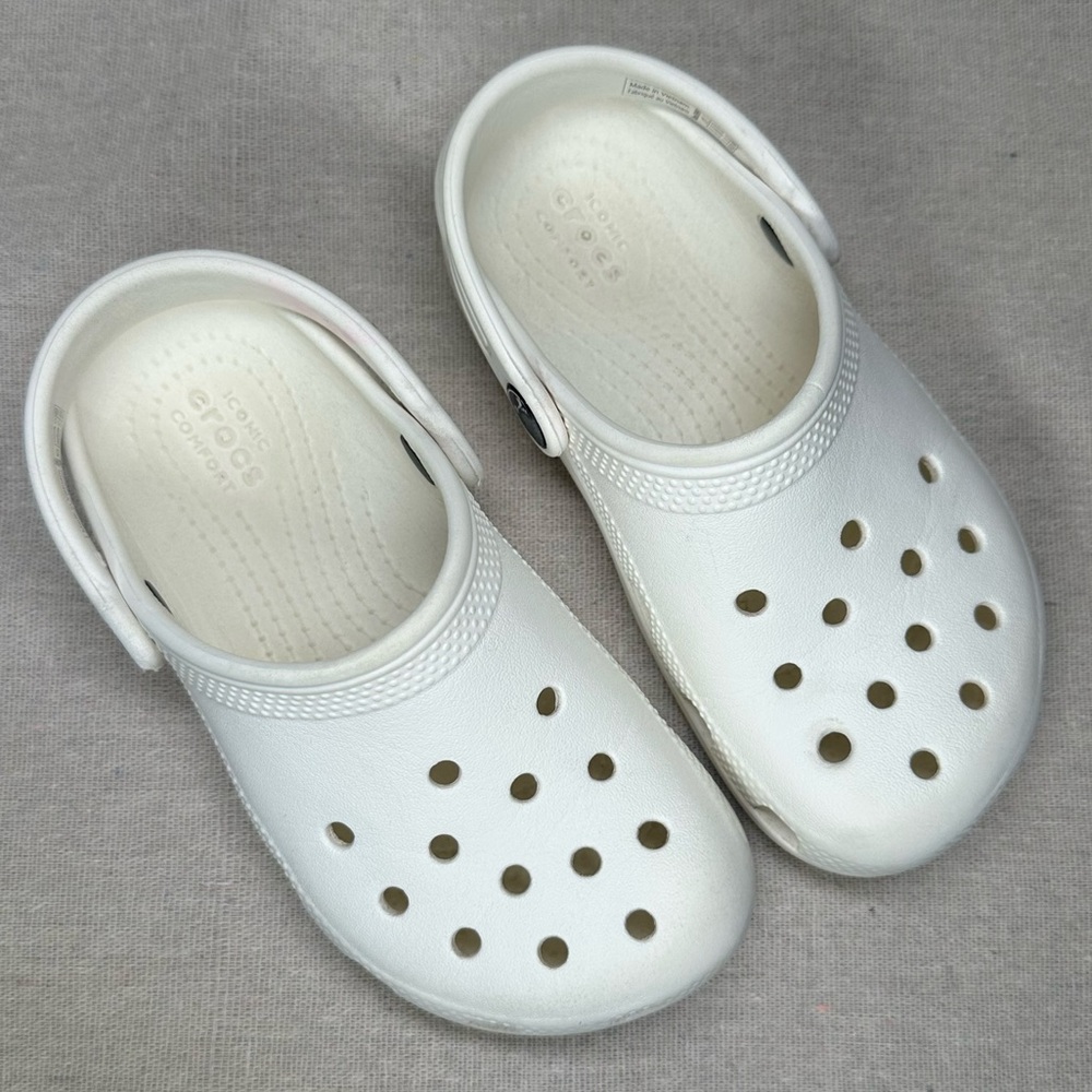 CROCS Classic Clogs White Slip-On Croslite Foam Waterproof Toddler Size 11 Used
